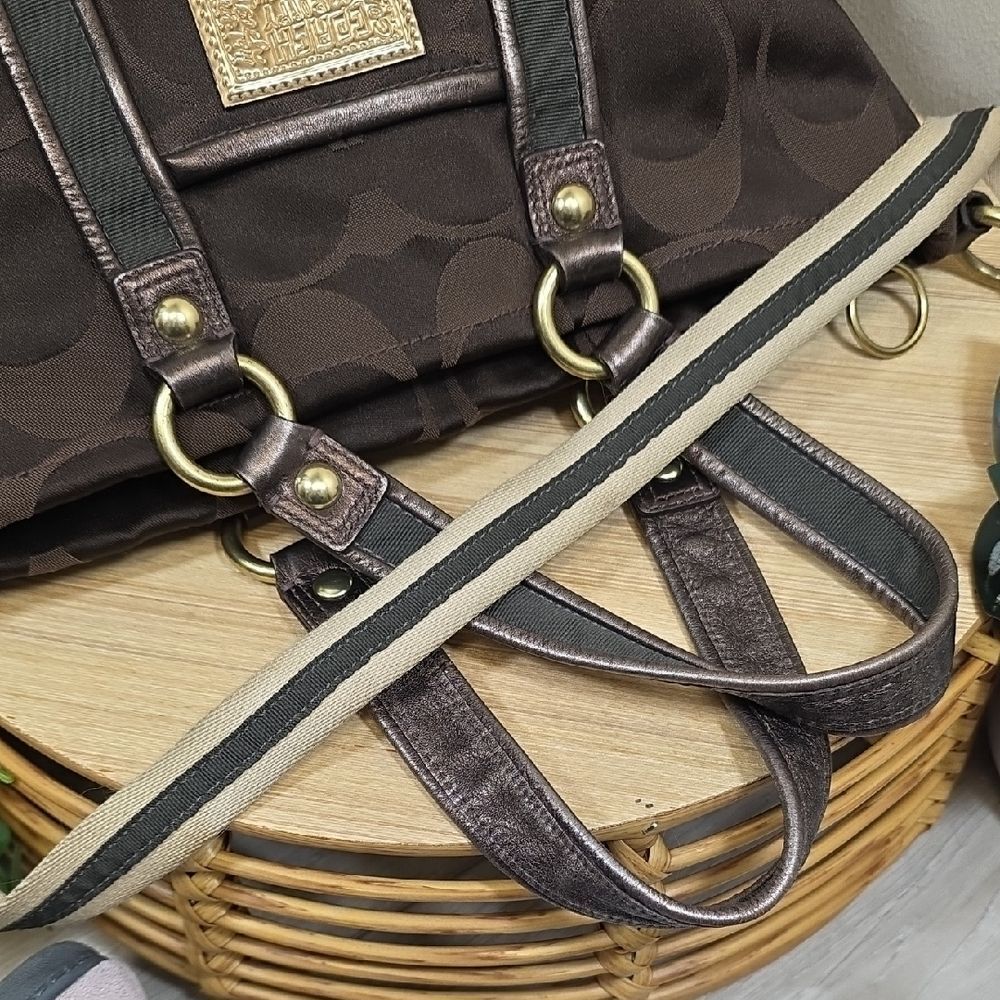 Coach Poppy Spotlight Tote and Matching Wallet - Picture 9 of 14